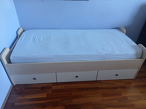 Ära anda Lastevoodi+ raamaturiiul (3 foto / 4)