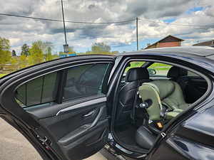 BMW F10 530D (10 foto / 15)
