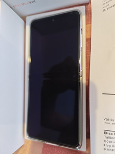 Huawei P 50 Pocket (4 foto / 5)