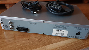 DVD-проигрыватель / проигрыватель компакт-дисков Grundig GDP (2 фото из 2)