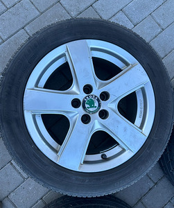 Литые диски Skoda с шинами (5x100) (3 фото из 5)