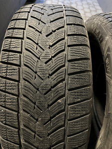 Goodyear Ultra Grip ICE SUV 225/60 R18 4tk (2 foto / 3)