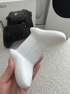 Xbox Series S (512 GB) ideaalses korras + teine pult kaasa! (4 foto / 4)