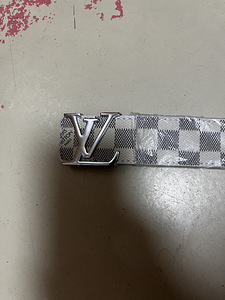 Louis Vuitton Võõ (1 foto / 2)