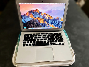 Apple Macbook Air 13" 2017 (1 foto / 3)