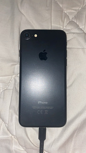 Apple iPhone 7 (1 foto / 4)