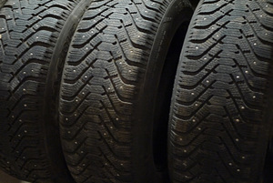 GOODYEAR 255/55R19 (1 foto / 2)