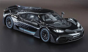 1:18 Mercedes Benz AMG ONE (2 foto / 10)