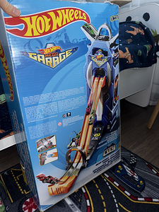 Hot wheels (1 foto / 2)