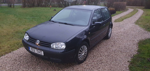 Volkswagen Golf 1.8 92kW (1 foto / 15)