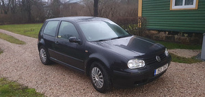 Volkswagen Golf 1.8 92kW (2 foto / 15)