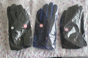 Müün sooje, XL-suuruses, puutetundliku ekraaniga kindaid,uus (2 foto / 8)