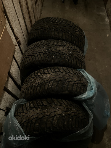 Продаю зимнюю резину 225/50 R17