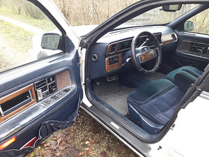 Lincoln Continental 1988a (4 foto / 11)
