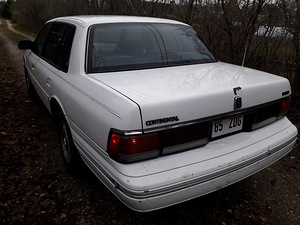 Lincoln Continental 1988a (5 foto / 11)