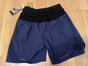 Asics Multipocket беговые шорты L (2 фото из 4)