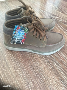 Uued Skechers k/s kingad, suurus 33 (2 foto / 3)