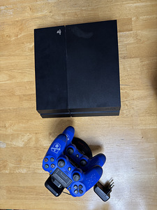 Sony Playstation 4 1TB + 2 gamepads + camera + 20 games. (2 foto / 4)