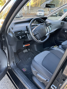 Citroen C4 Grand Picasso (5 foto / 15)