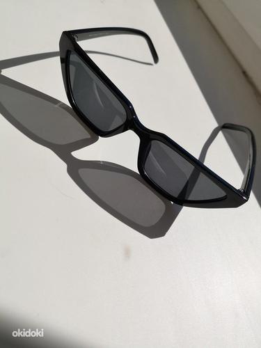 Солнечные очки (фото #2)