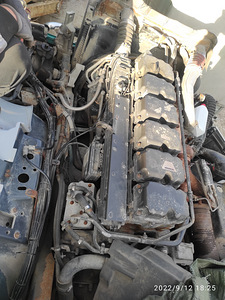 SCANIA 124 R420 FOR PARTS (2 foto / 6)