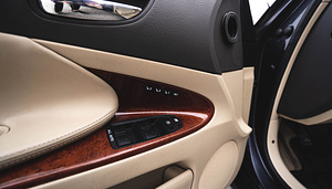 Lexus GS450H President+ Disctronic (9 foto / 11)