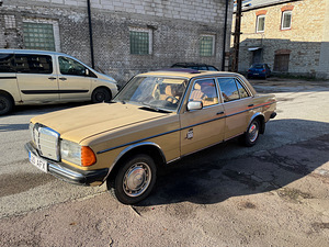 Mercedes-Benz W123 240D мкпп (1 фото из 1)