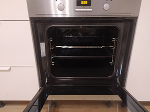 Встраиваемая духовка Electrolux (2 фото из 3)