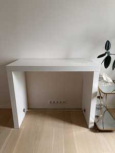 Beautiful stylish table (bar table) in perfect condition (1 foto / 5)