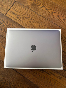 Macbook pro 2017 (1 foto / 7)