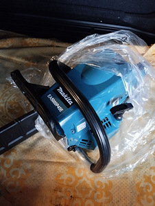 Professionaalne kettsaag Makita (1 foto / 1)