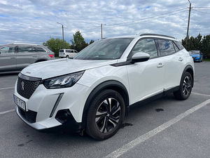 Peugeot 2008 1.2 (2020 г.) (3 фото из 9)