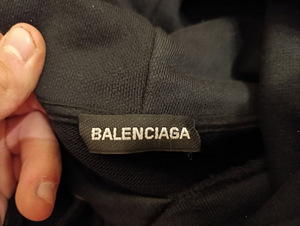Кофта Balenciaga (4 фото из 4)