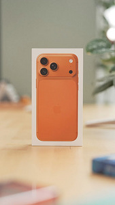 iPhone 17 Pro Max Cosmic Orange (256) (1 foto / 2)