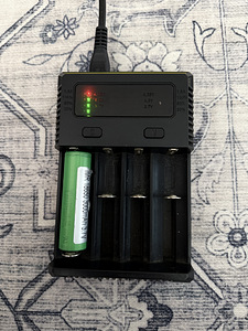 Nitecore laadija (3 foto / 7)