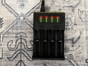Nitecore laadija (7 foto / 7)