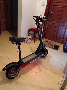 ELEKTRITOUKERATTAD 600 W (2 foto / 7)