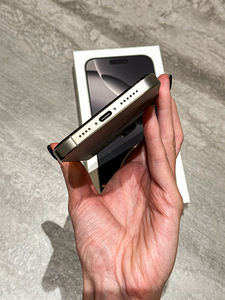 iPhone 16 Pro Max (5 фото из 6)