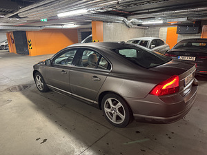 Volvo S80 3.2 LPG (5 foto / 8)