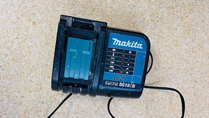 Laadija Makita DC18SD (1 foto / 3)