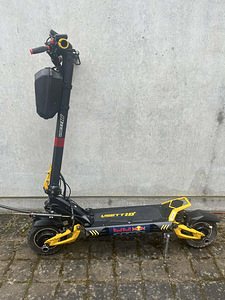 Vsett 10+ elektritõukeratas (2 foto / 5)