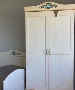 Lastemööbel, Flora: kapp, voodi, laud, riiul, öölapp (3 foto / 5)