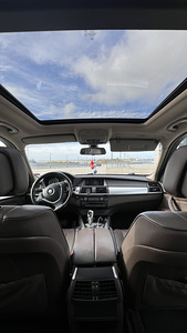 BMW X5 225kw 2011 (2 foto / 6)