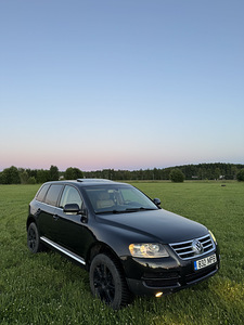 VOLKSWAGEN TOUAREG 3.0 165kw (1 foto / 14)