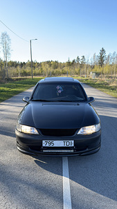 Opel Vectra (3 фото из 11)
