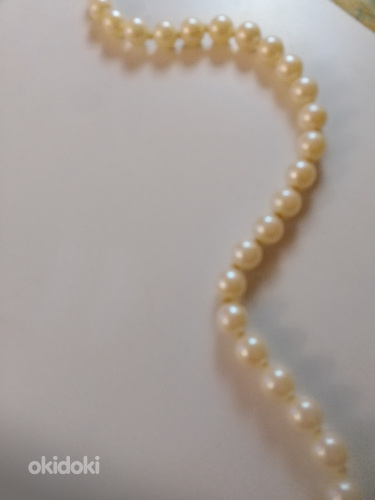 Valkoiset vintage helmet hopean värinen solki