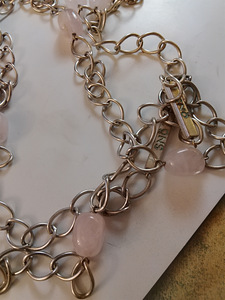 Snö kaula koru ruusu kvartsi jalokivillä (2 valokuva sivusta 4)