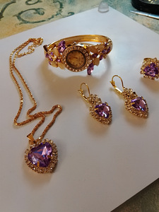 Juhla koru setti ja rannekello lila kristalli lasi helmillä (4 valokuva sivusta 4)