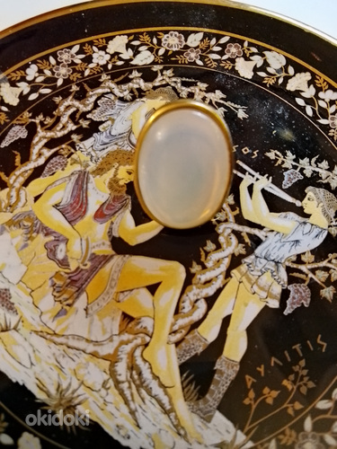 Kiiltävä pintainen messinki sormus hopean värinen lasihelmi