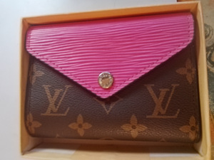 Louis Vuitton nahka lompakko omassa laatikossa (5 valokuva sivusta 9)